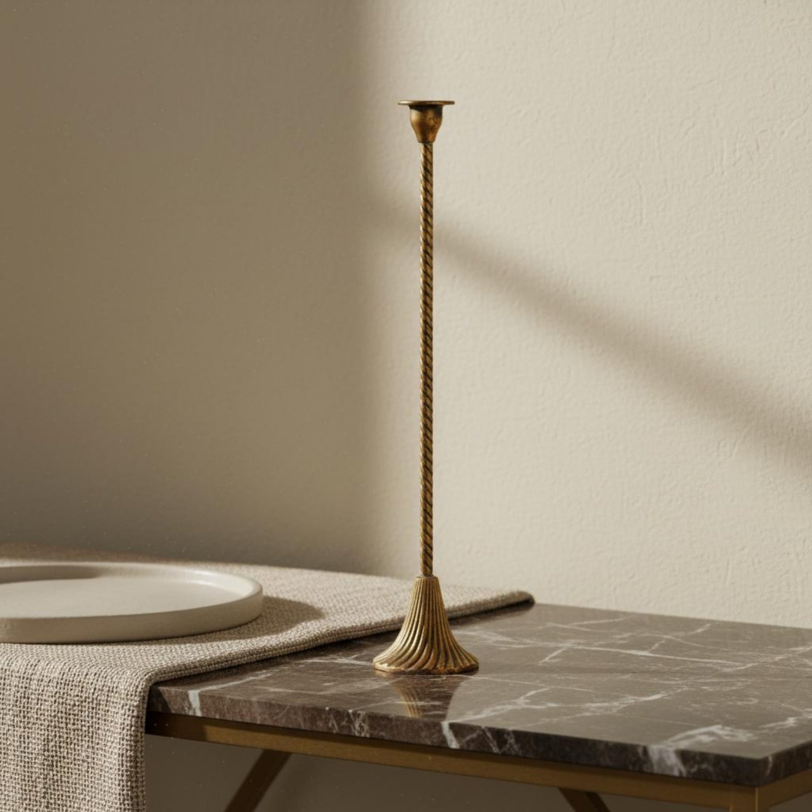 Gedraaide gouden kaarsenhouder - Paraffin Candle Wax recensie en prijs